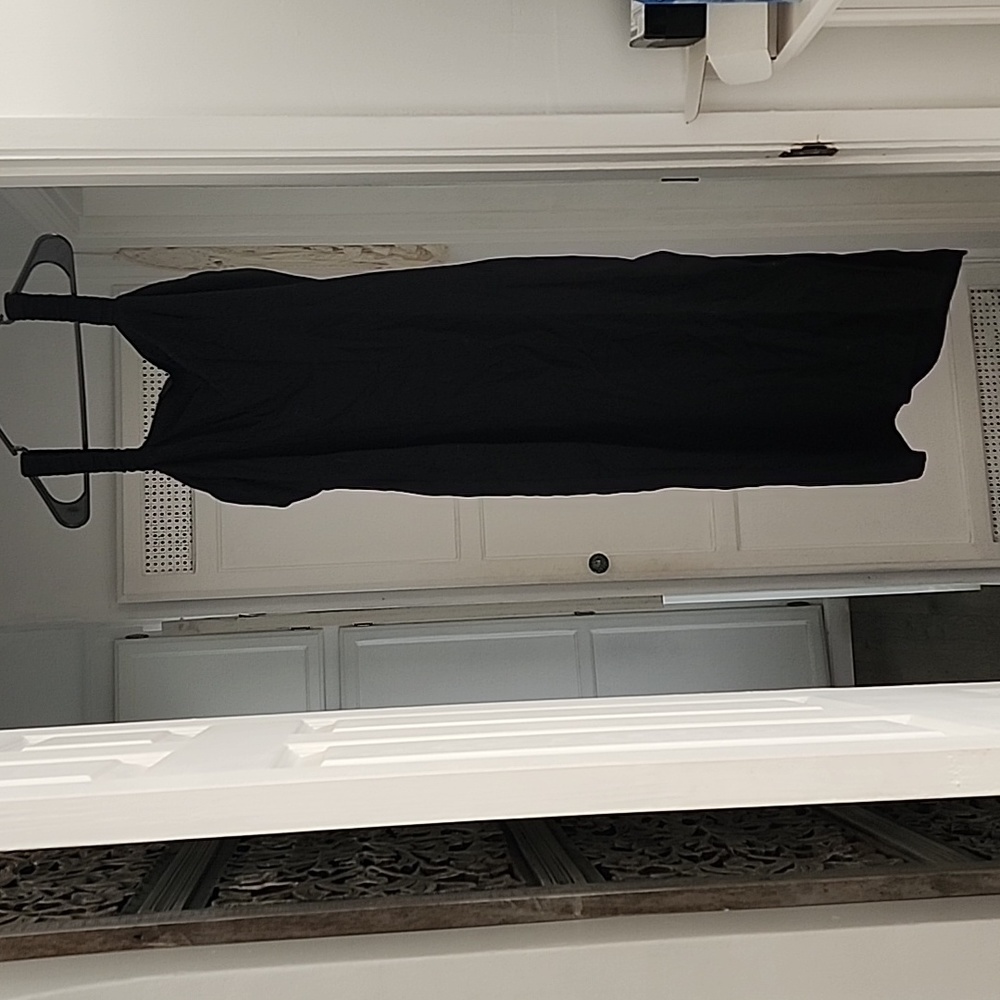 Black, Sleeveless Dress